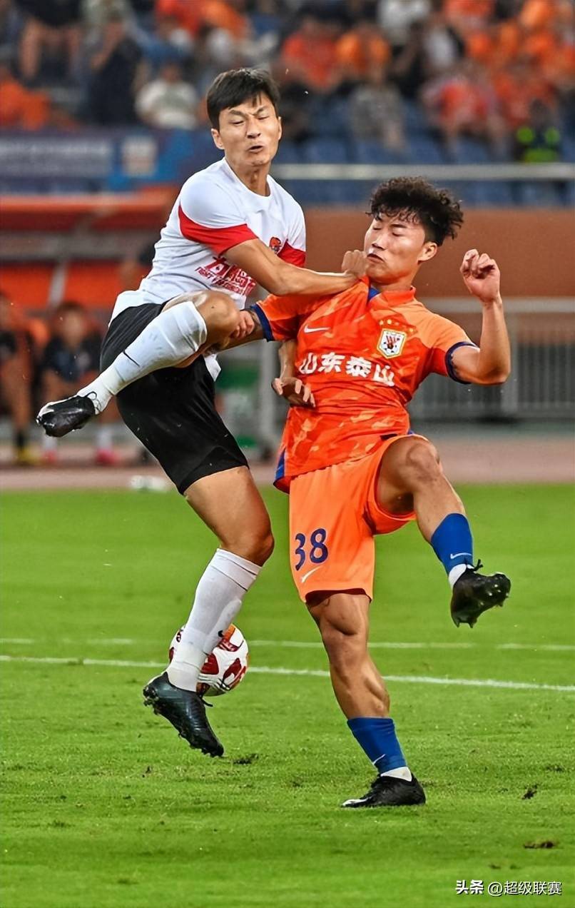 今晨山东泰山调整名单以备足总杯，扳平良机环节打磨，压力陡增，细节决定成败的简单介绍