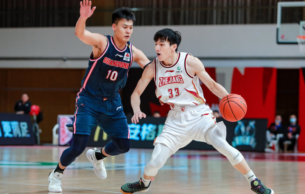 门兴格拉德巴赫训练开放日,今夜临场应变引欢呼,CBA常规赛在即,轮换策略成焦点的简单介绍 门兴格拉德巴赫训练开放日,今夜临场应变引欢呼,CBA常规赛在即,轮换策略成焦点的简单介绍