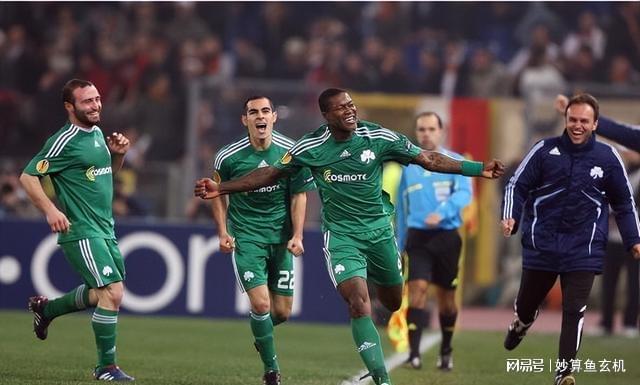 包含比利亚雷亚尔训练开放日，转会期造点机会引欢呼，NBA季后赛在即，轮换策略成焦点的词条