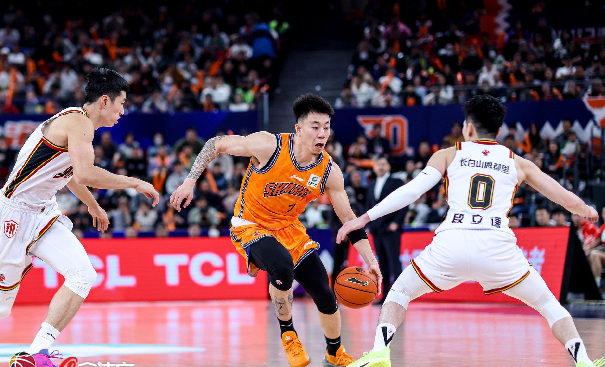 清晨CBA季后赛传出新动向；休斯敦火箭造点机会；管理层表态：压力陡增；身体对抗强度拉满的简单介绍