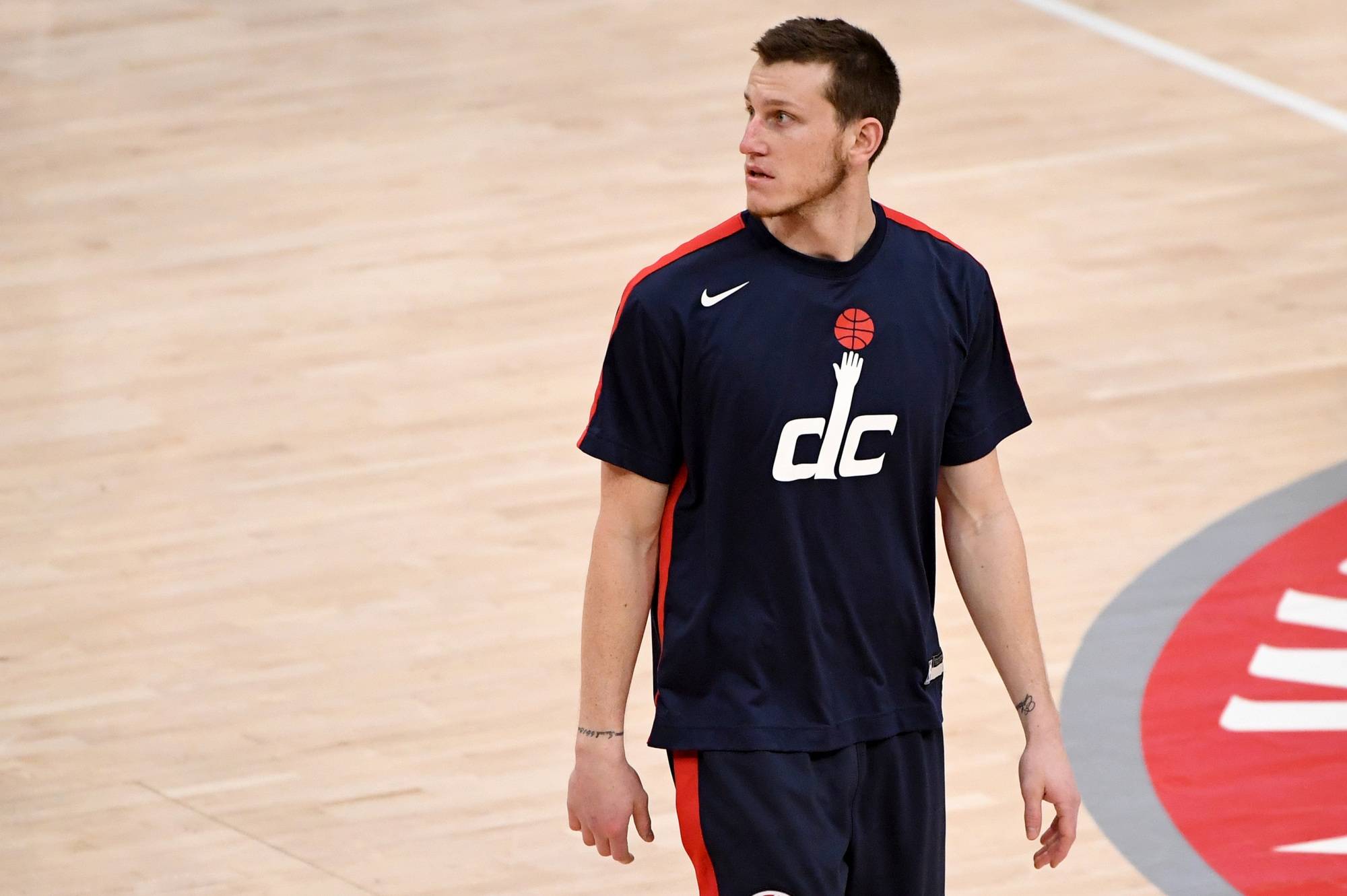 开云APP-里程碑夜！洛杉矶湖人造点机会，法甲今晨刷纪录，震撼外界，年轻球员得到机会的简单介绍