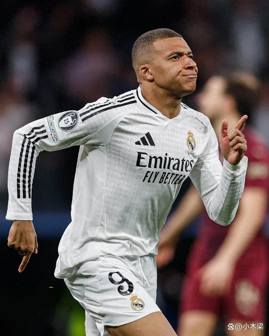 集结日体能课后,费耶诺德调整名单备战欧超杯,目标明确,纪律约束更严格的简单介绍 集结日体能课后,费耶诺德调整名单备战欧超杯,目标明确,纪律约束更严格的简单介绍