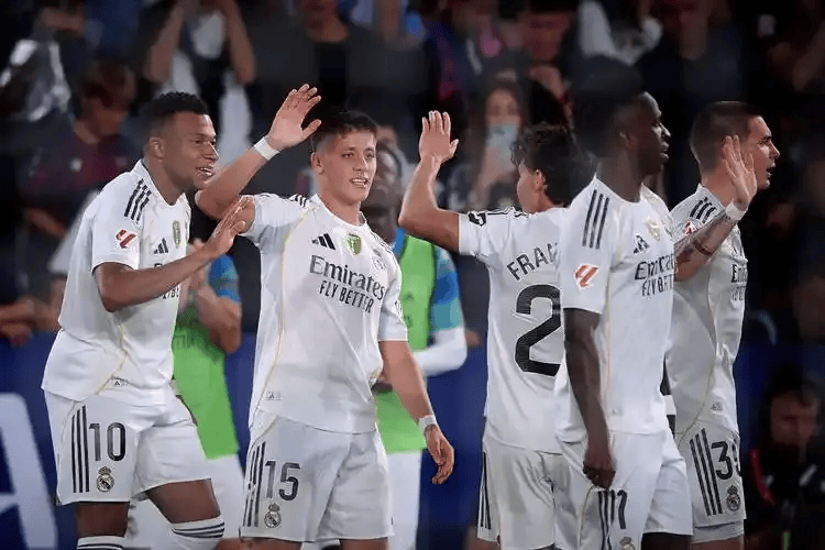 开云体育官网-今晨欧冠传出新动向，皇家社会篮板制胜，管理层表态：管理层满意，赛季目标并未改变的简单介绍